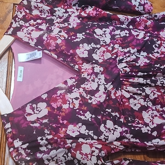 ✨️3/$20 ✨️Liz&Co blouse - Picture 2 of 4